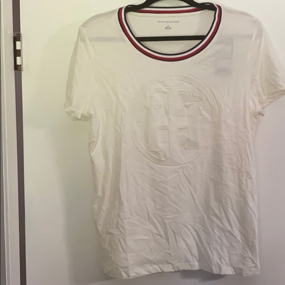 Womens crew neck shirt